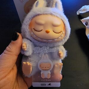 AUTHENTIC POPMART LABUBU- ZIZI